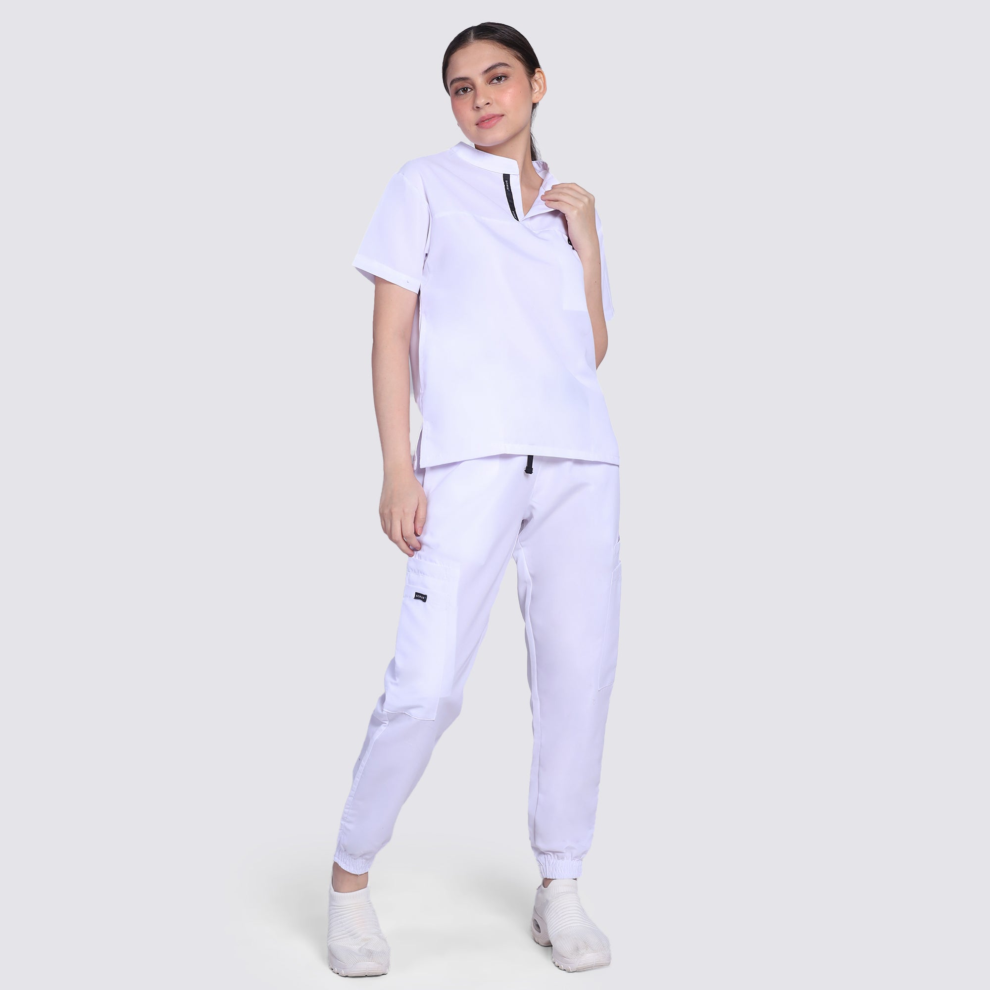 Basic+ Set in White Scrub Plus