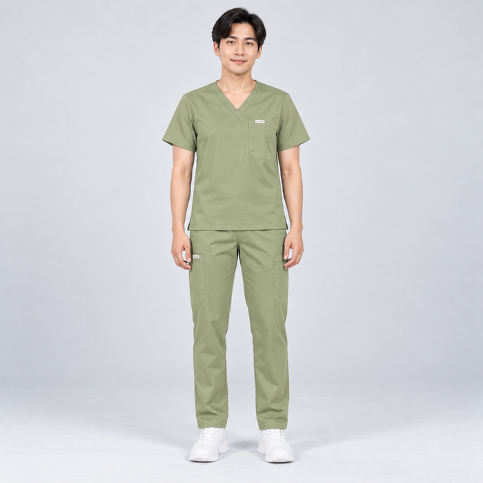CORE+ scrub set in Olive